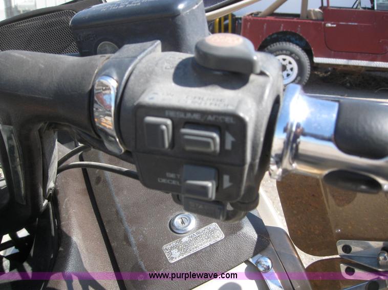 image for item 6168 1988 Honda GL1500A Goldwing motorcycle