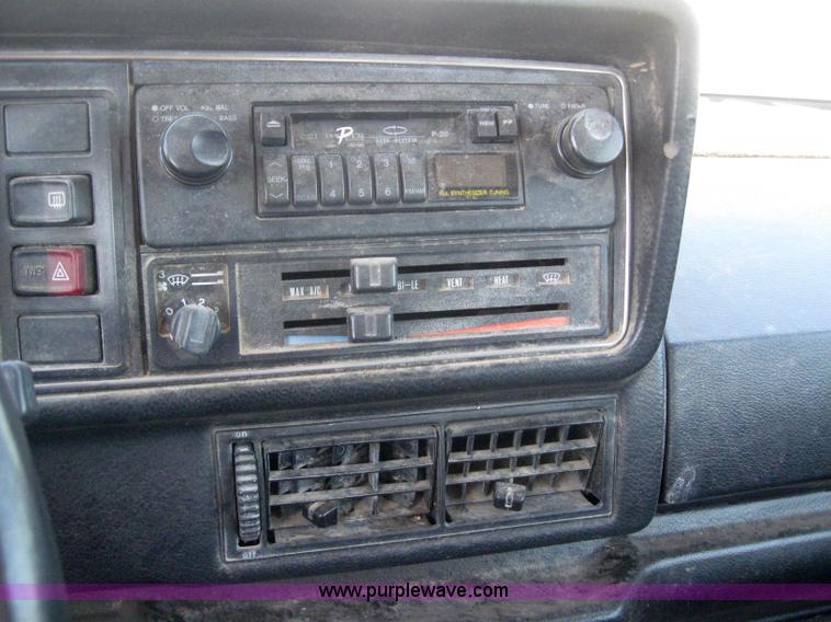 image for item 6171 1984 Volkswagen Rabbit convertible