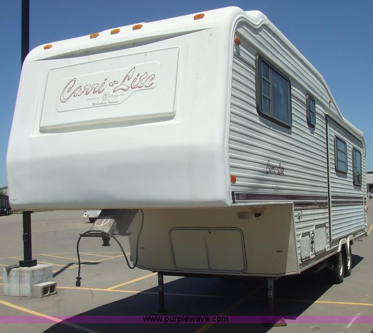 image for item 7118 1992 Carriage Carrie Lite fifth wheel camper