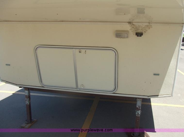 image for item 7118 1992 Carriage Carrie Lite fifth wheel camper