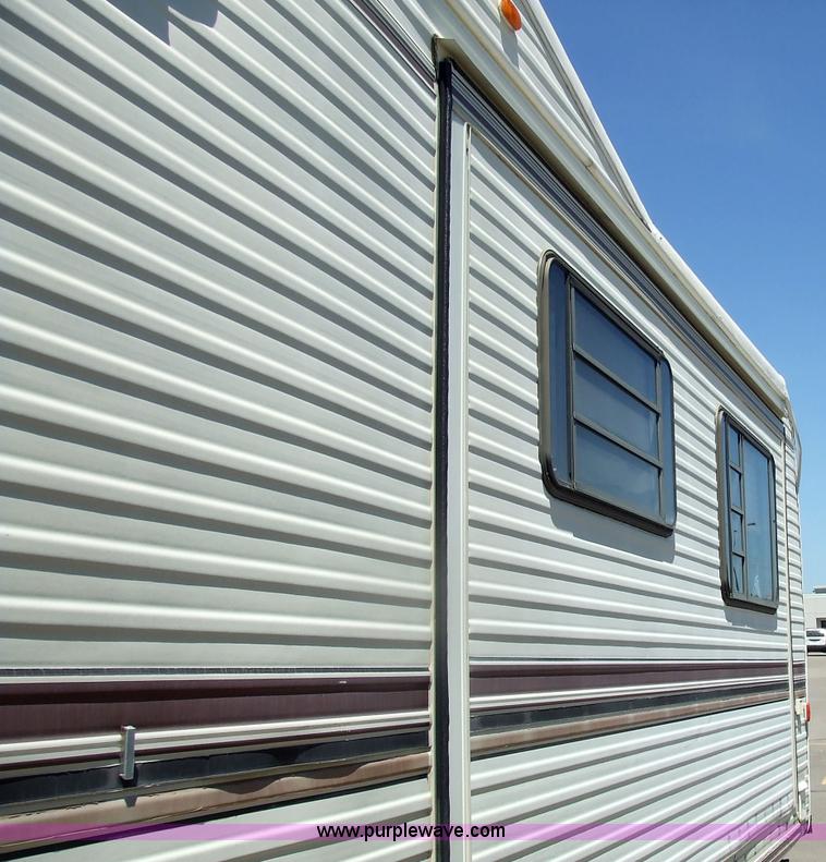 image for item 7118 1992 Carriage Carrie Lite fifth wheel camper