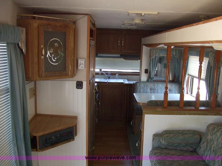 image for item 7118 1992 Carriage Carrie Lite fifth wheel camper