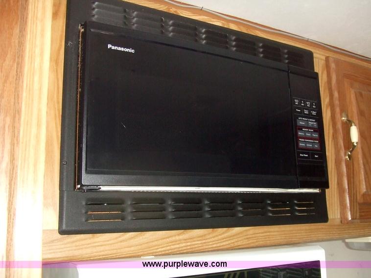 image for item 7118 1992 Carriage Carrie Lite fifth wheel camper