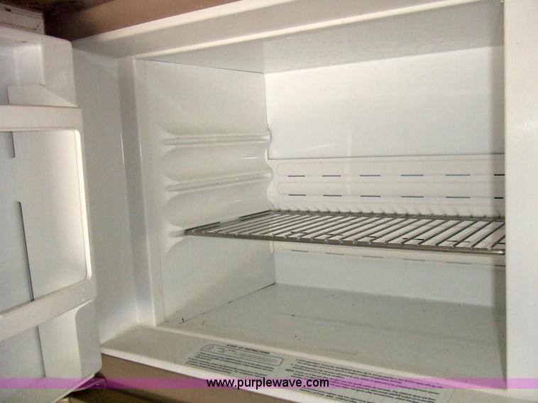 image for item 7118 1992 Carriage Carrie Lite fifth wheel camper