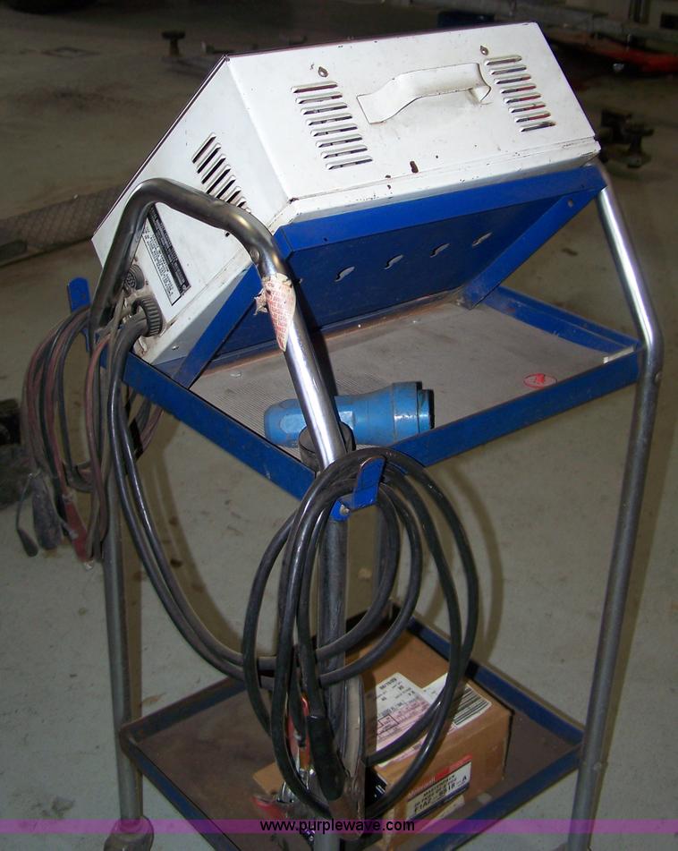 image for item 8015 Sun-Volt ampere tester