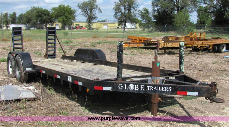 image for item 2090 2005 Globe GTPF6-24 25' trailer
