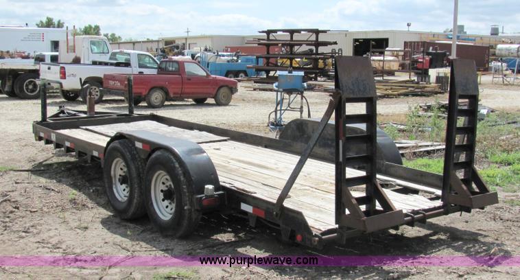 image for item 2090 2005 Globe GTPF6-24 25' trailer