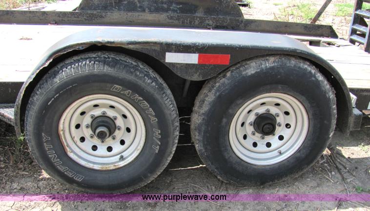 image for item 2090 2005 Globe GTPF6-24 25' trailer