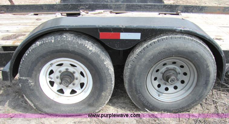 image for item 2090 2005 Globe GTPF6-24 25' trailer