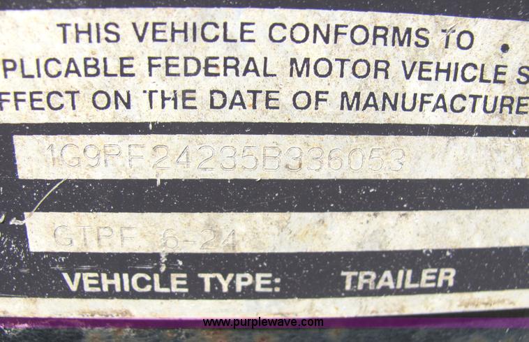 image for item 2090 2005 Globe GTPF6-24 25' trailer