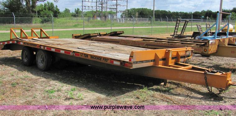 image for item 2091 2001 Econoline MP423DE 28' flatbed trailer