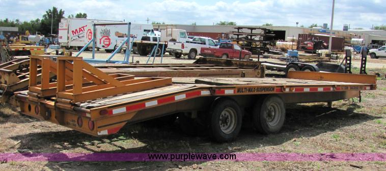 image for item 2091 2001 Econoline MP423DE 28' flatbed trailer