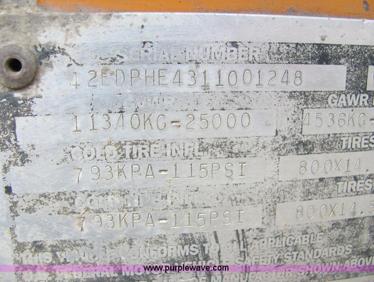 image for item 2091 2001 Econoline MP423DE 28' flatbed trailer