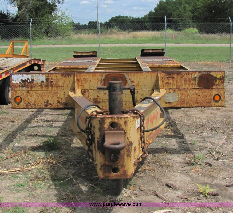 image for item 2092 1990 Hi Tensile Eager Beaver 28' flat bed trailer