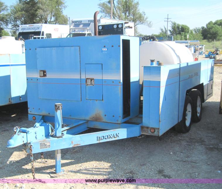 image for item 4133 1992 Doonan 13' equipment trailer