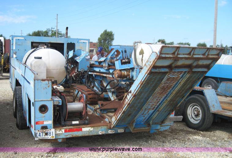 image for item 4134 1992 Doonan Tandem axle flat bed trailer