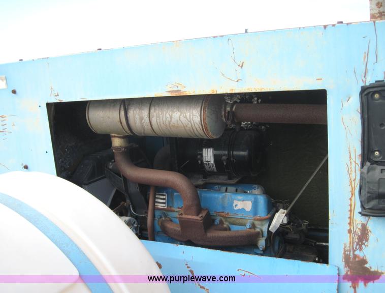 image for item 4134 1992 Doonan Tandem axle flat bed trailer