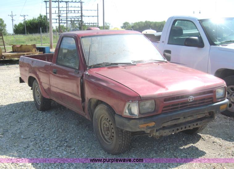 image for item 4138 1994 Toyota Tacoma pickup truck