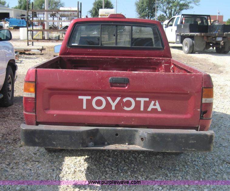image for item 4138 1994 Toyota Tacoma pickup truck
