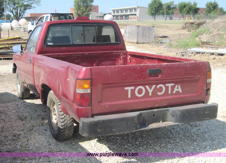 image for item 4138 1994 Toyota Tacoma pickup truck