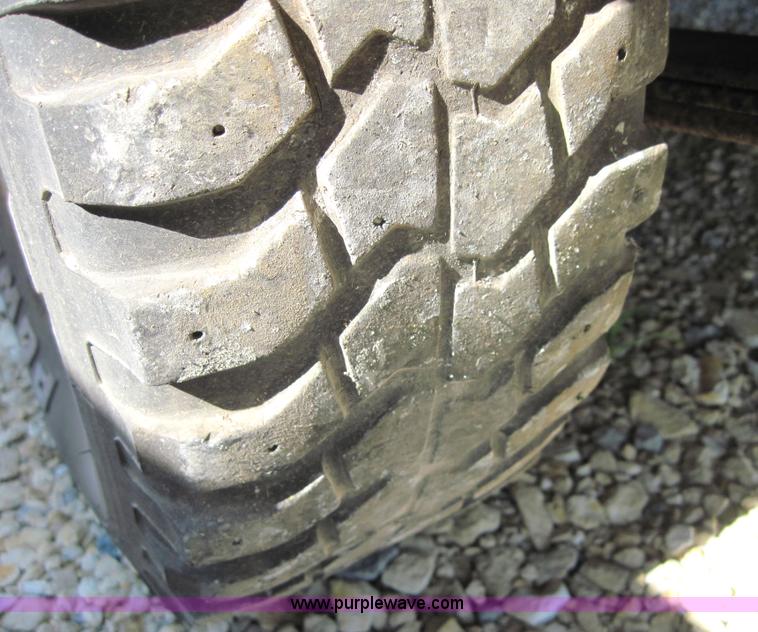 image for item 4138 1994 Toyota Tacoma pickup truck