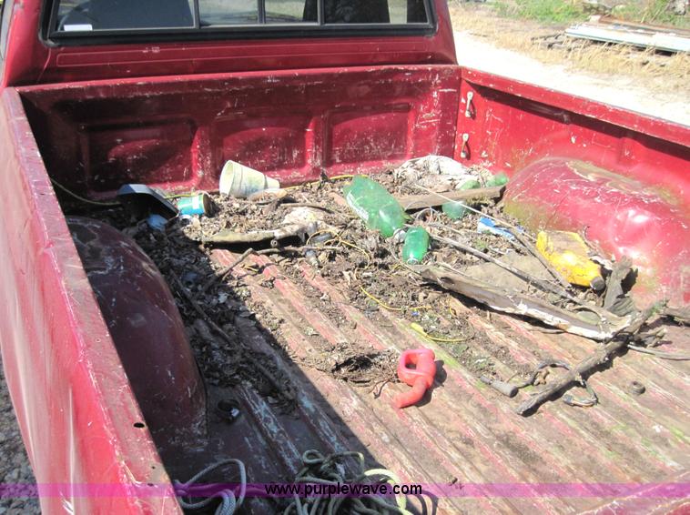 image for item 4138 1994 Toyota Tacoma pickup truck