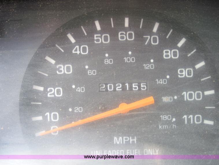 image for item 4138 1994 Toyota Tacoma pickup truck