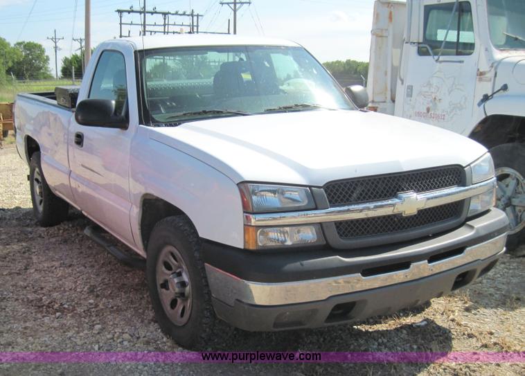 image for item 4139 2005 Chevrolet K1500 Silverado pickup truck