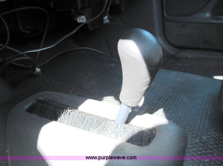 image for item 4139 2005 Chevrolet K1500 Silverado pickup truck