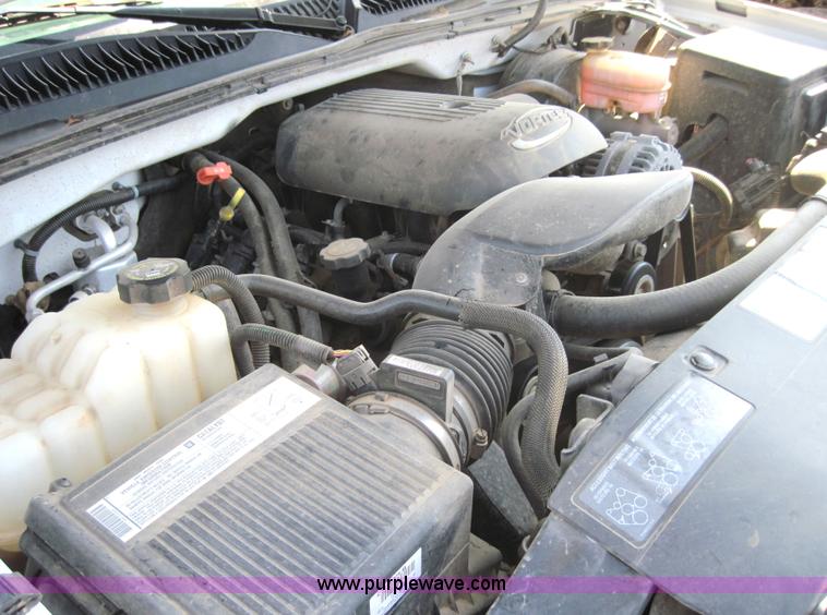 image for item 4139 2005 Chevrolet K1500 Silverado pickup truck