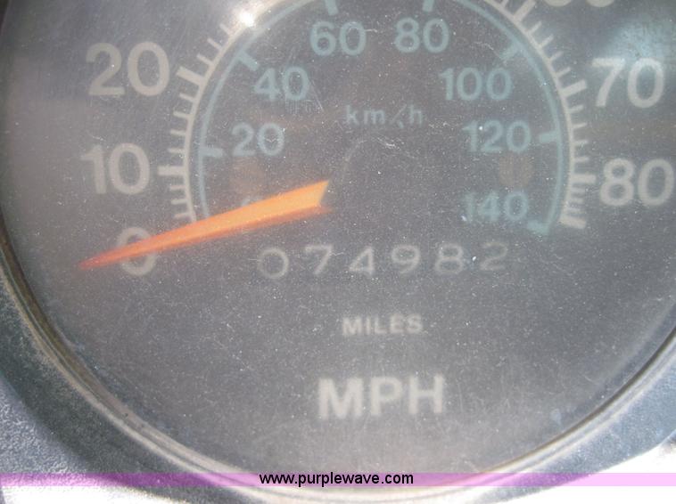 image for item 4140 1979 International 1724 single axle truck