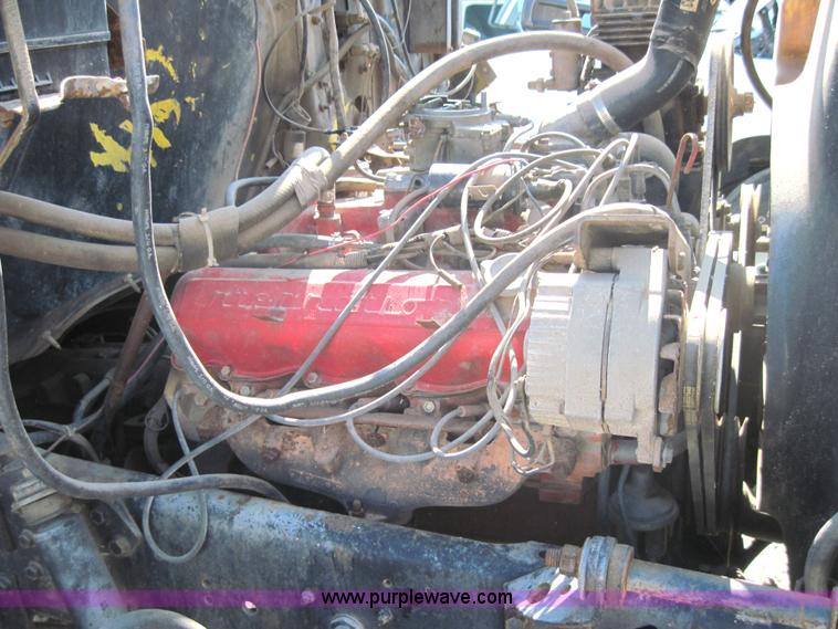 image for item 4140 1979 International 1724 single axle truck