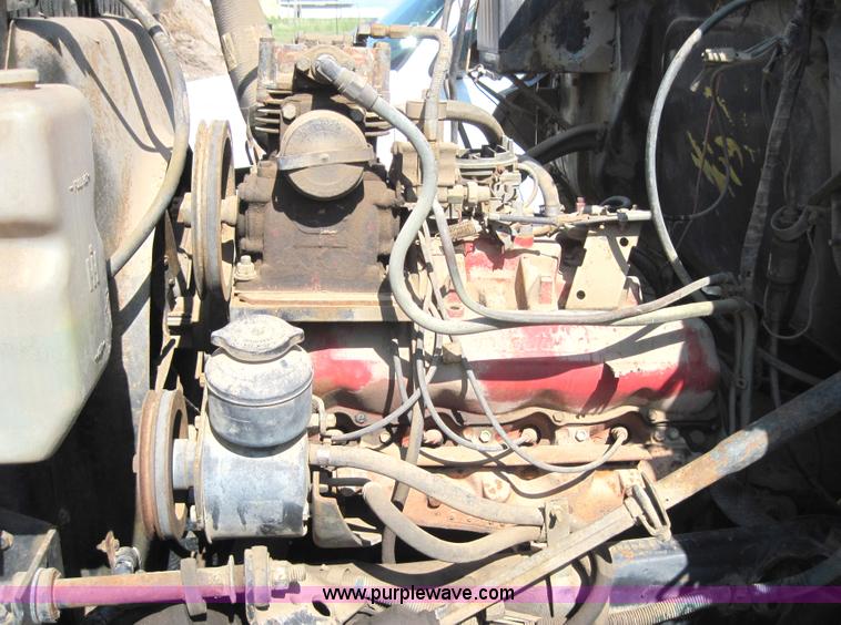 image for item 4140 1979 International 1724 single axle truck