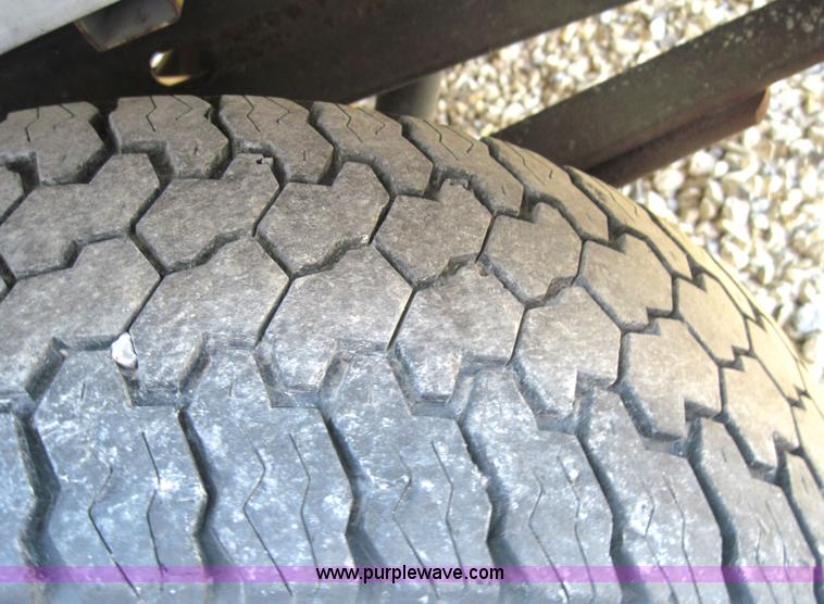 image for item 4141 2002 Chevrolet K1500 Silverado pickup truck