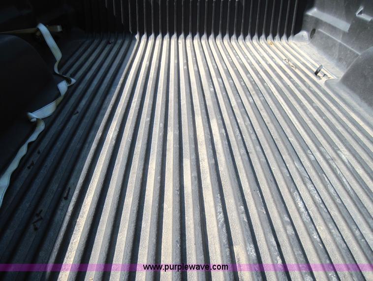 image for item 4141 2002 Chevrolet K1500 Silverado pickup truck