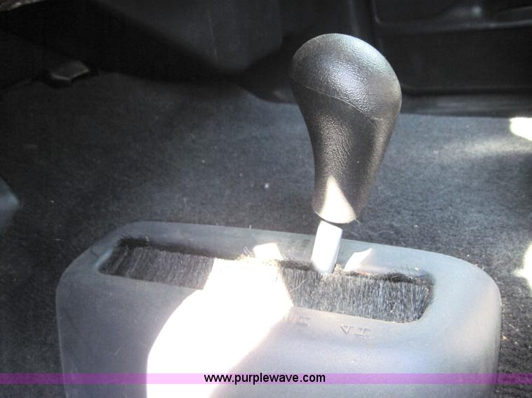 image for item 4141 2002 Chevrolet K1500 Silverado pickup truck