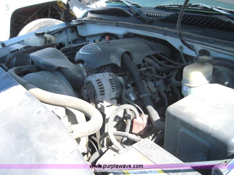 image for item 4141 2002 Chevrolet K1500 Silverado pickup truck