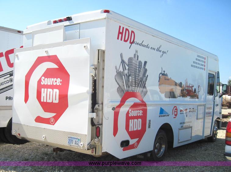 image for item 4142 1999 Freightliner Step van