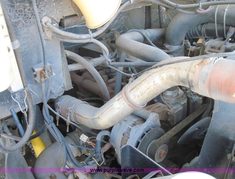 image for item 4142 1999 Freightliner Step van