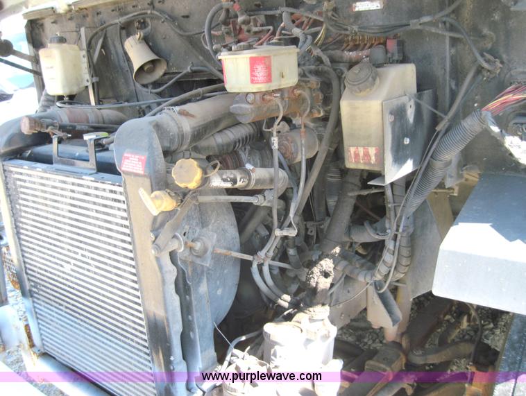 image for item 4142 1999 Freightliner Step van