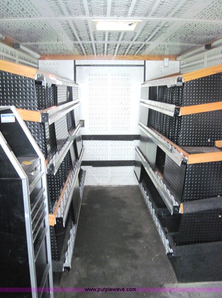 image for item 4142 1999 Freightliner Step van