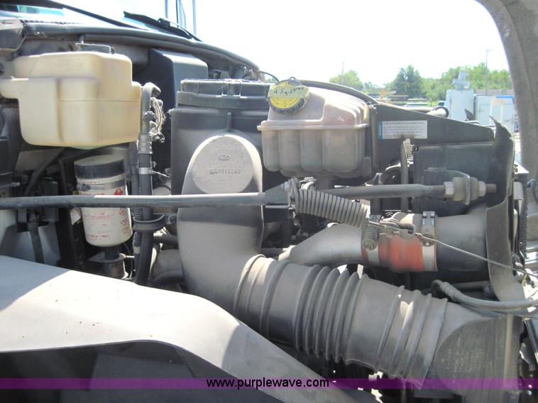 image for item 4143 1997 GMC C6500 truck