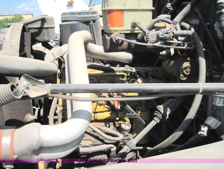 image for item 4143 1997 GMC C6500 truck