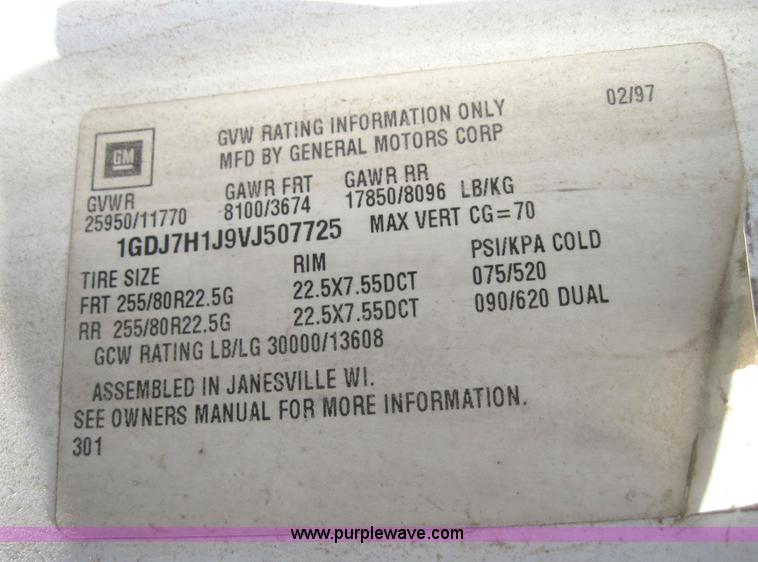 image for item 4143 1997 GMC C6500 truck