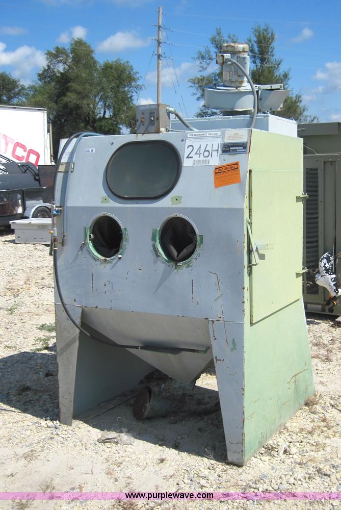 image for item 4148 Cyclo Blast dry blast sand blast cabinet