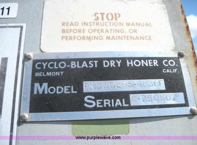 image for item 4148 Cyclo Blast dry blast sand blast cabinet