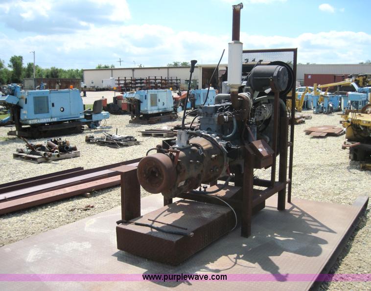 image for item 4169 1993 Cummins 5.9L 160hp diesel engine