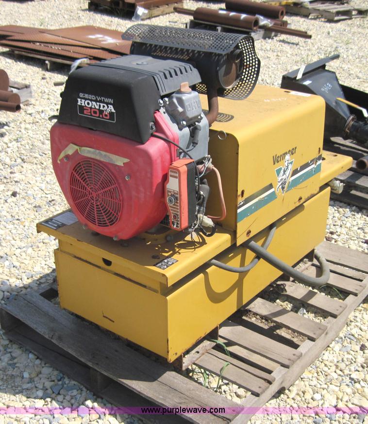 image for item 4173 Vermeer hydraulic supply system