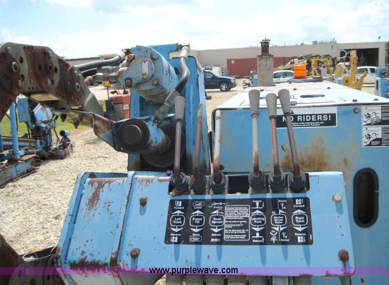 image for item 4196 Straightline 910 directional drill