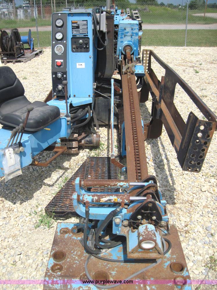 image for item 4197 Straightline 910 directional drill